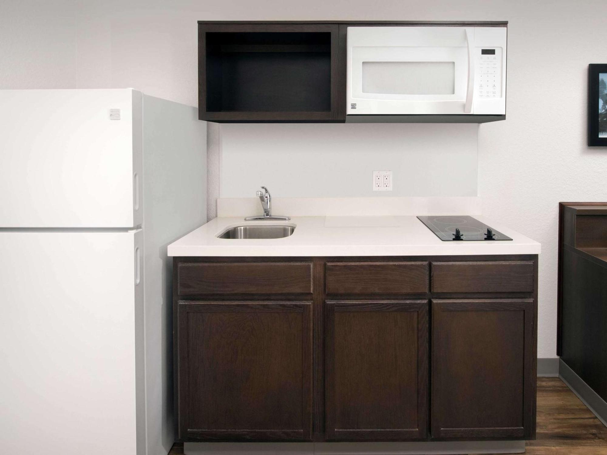 Extended Stay America Select Suites - Orlando - Kissimmee 셀러브레이션 외부 사진
